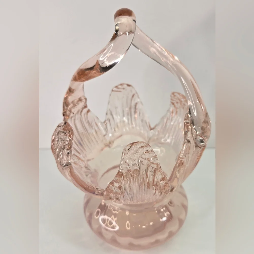 Vintage Art Glass Bonbonniere Basket Dish Pink Cloud 7" Tall - Picture 5 of 7